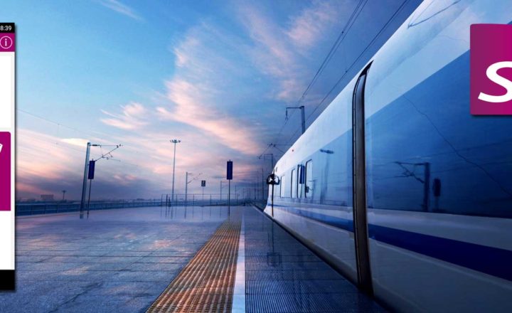 tgv à quai dans une gare sous un beau ciel