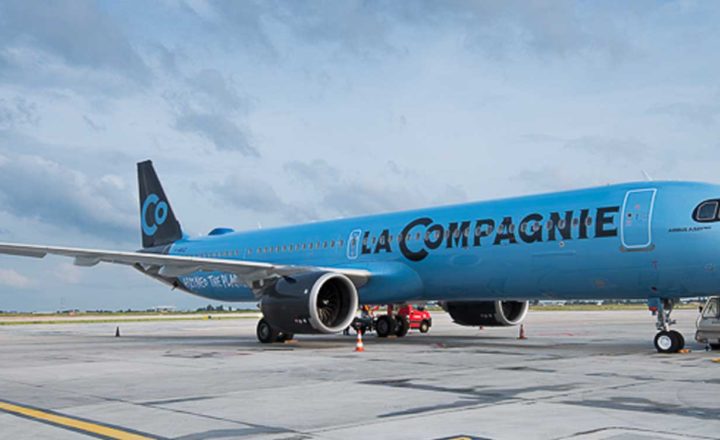 L'Airbus A321 Neo de La Compagnie sur un tarmac